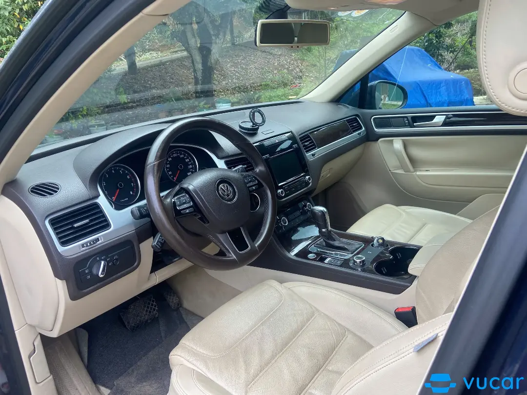 Volkswagen Touareg 3.6 AT 2013 - Nội thất 3