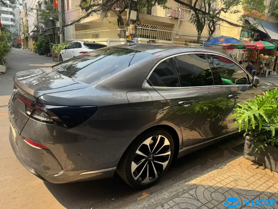 Vinfatst Lux a premium 2019 - Ngoại thất 8