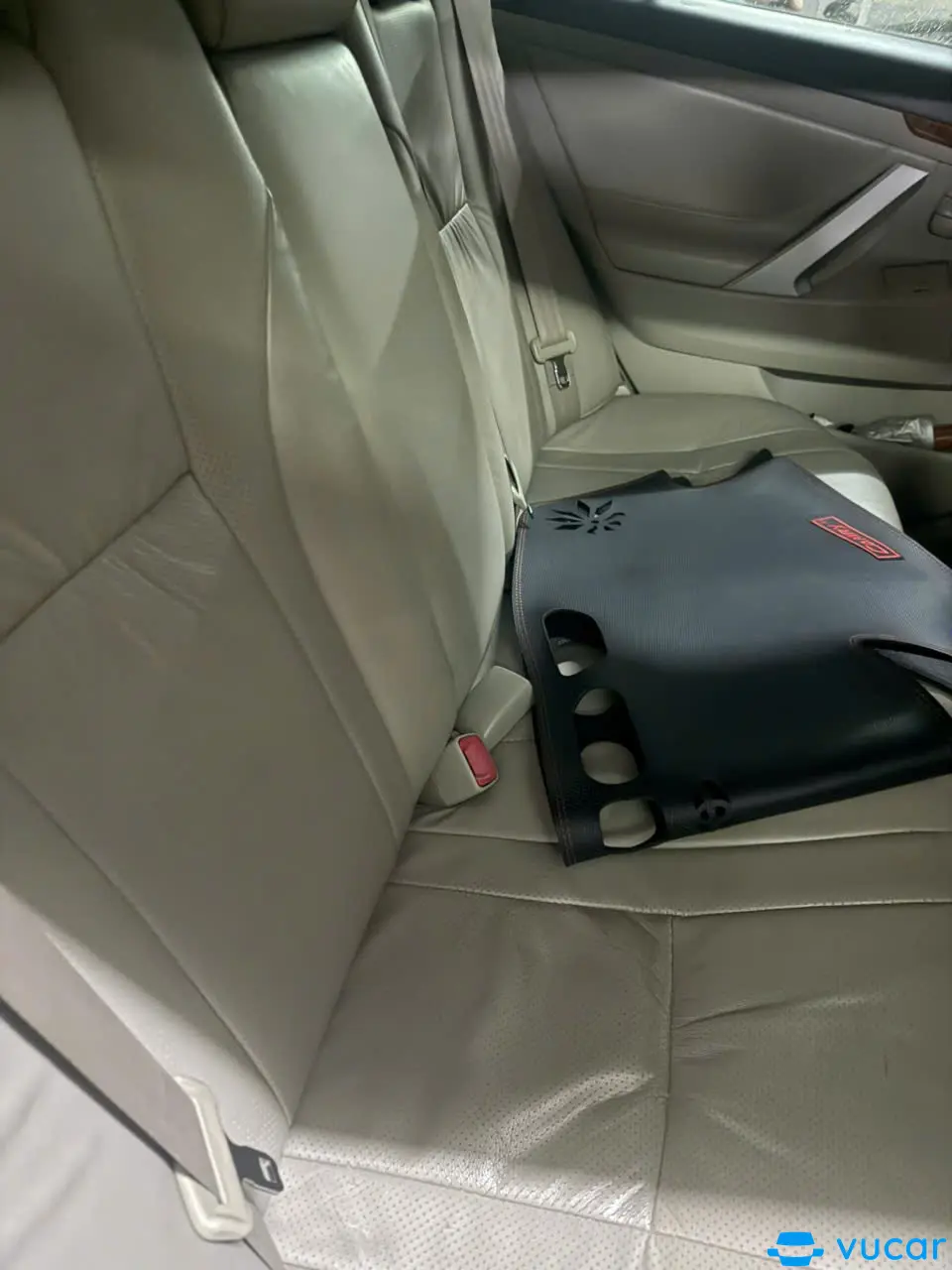 Toyota Camry 2.4G 2010 - Nội thất 4