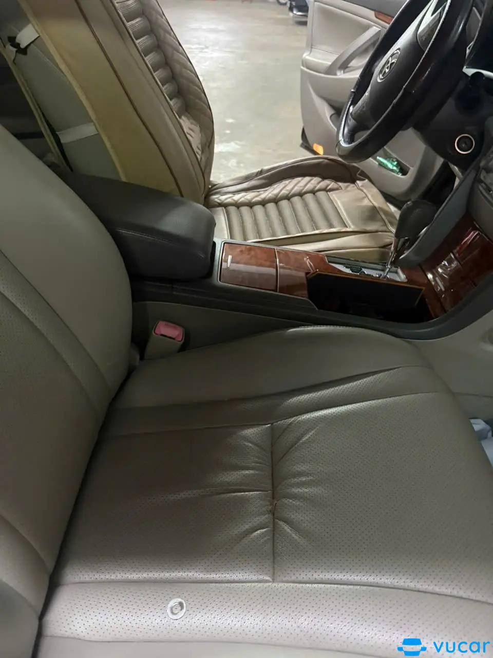 Toyota Camry 2.4G 2010 - Nội thất 7