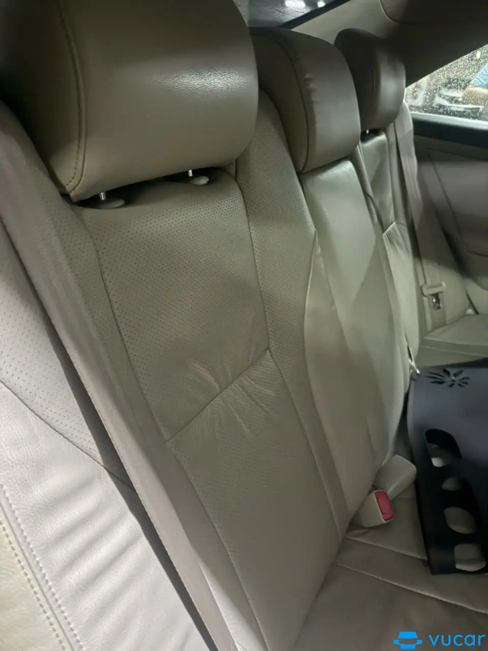 Toyota Camry 2.4G 2010 - Nội thất 10