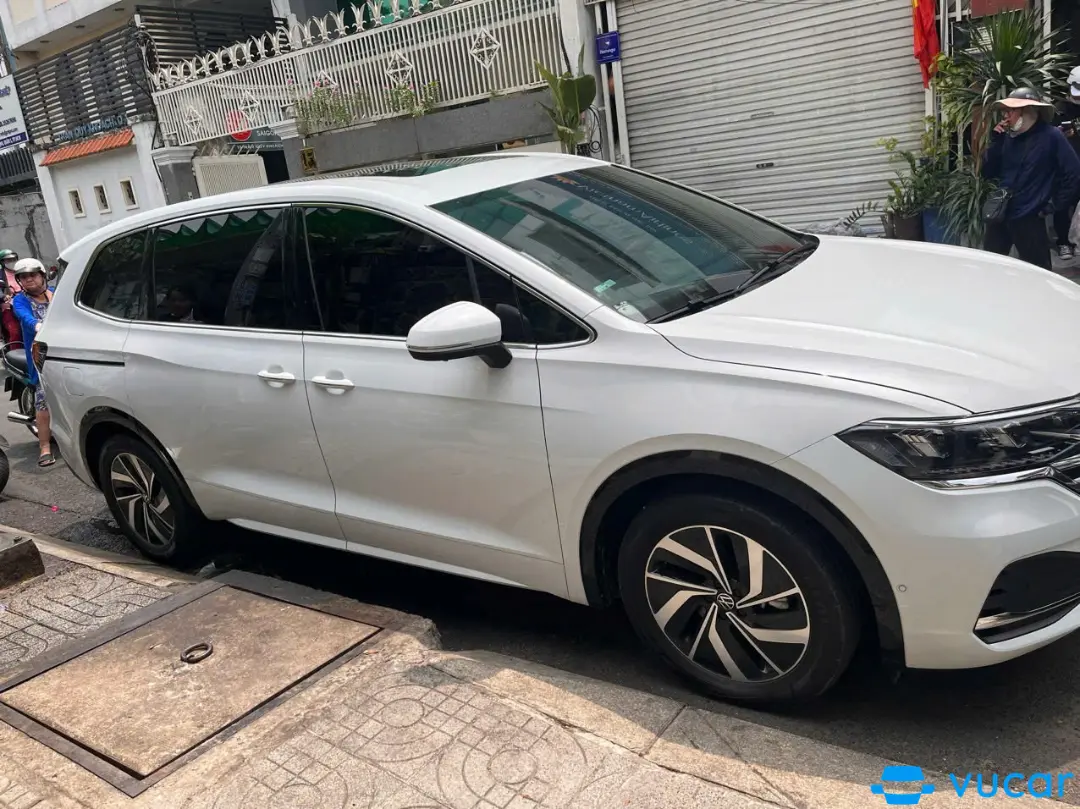 Volkswagen Viloran Premium 2024 - Ngoại thất 7