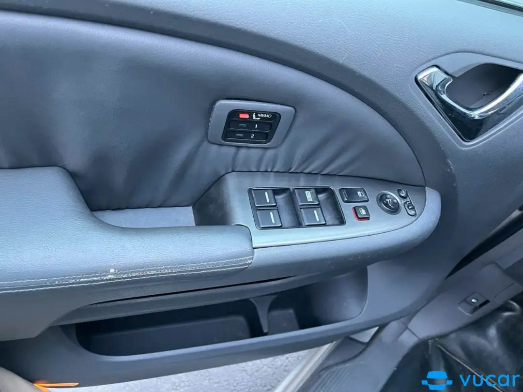 Honda Odyssey Touring 3.5 AT 2005 - Nội thất 4