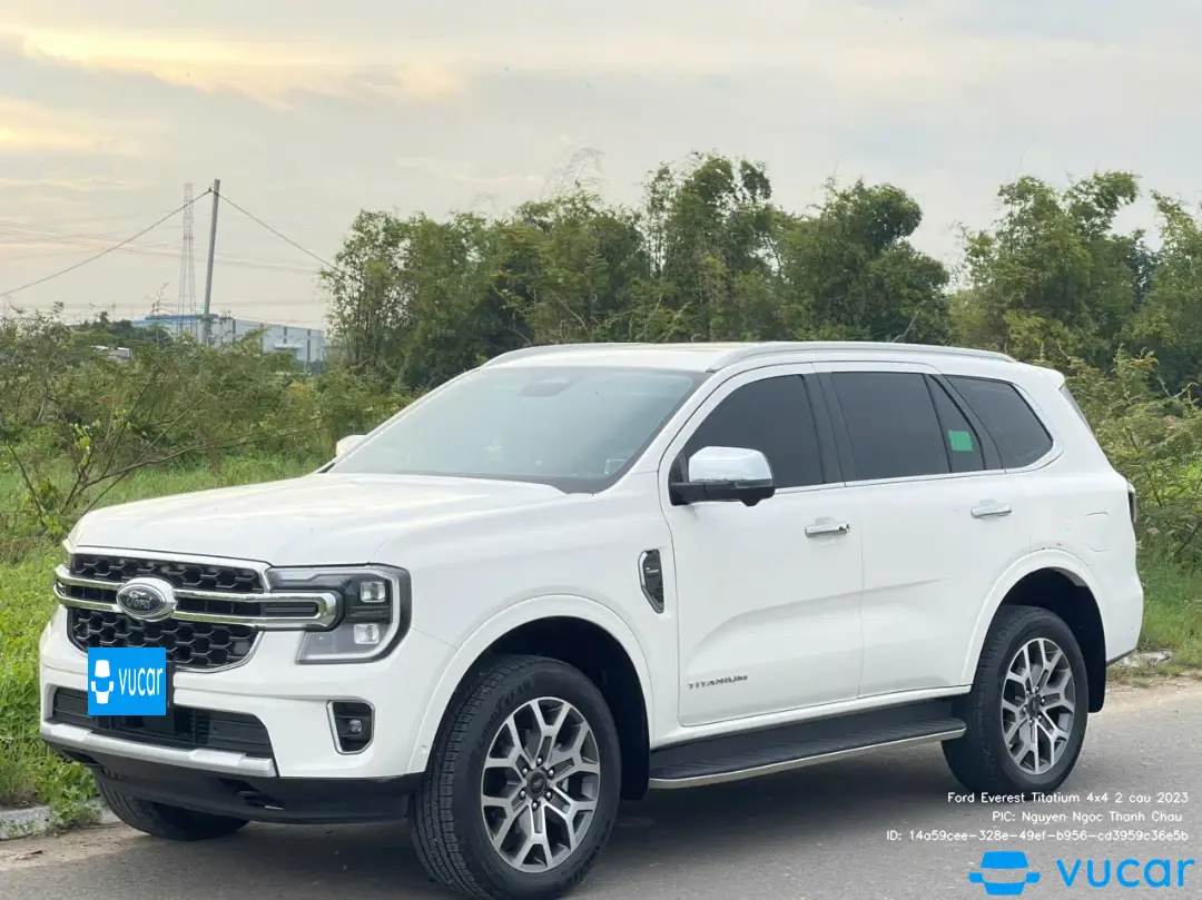 Ảnh xe Ford Everest Titatium 4x4 2 cầu 2023 - ảnh 2