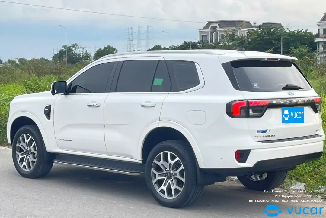 Ảnh xe Ford Everest Titatium 4x4 2 cầu 2023 - ảnh 3