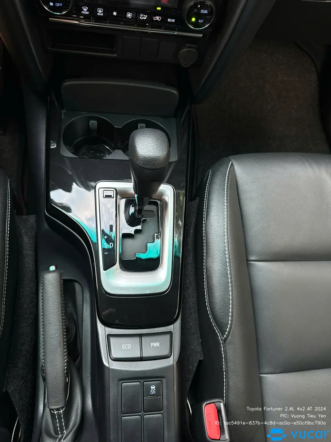 Toyota Fortuner 2.4L 4x2 AT 2024 - Nội thất 1