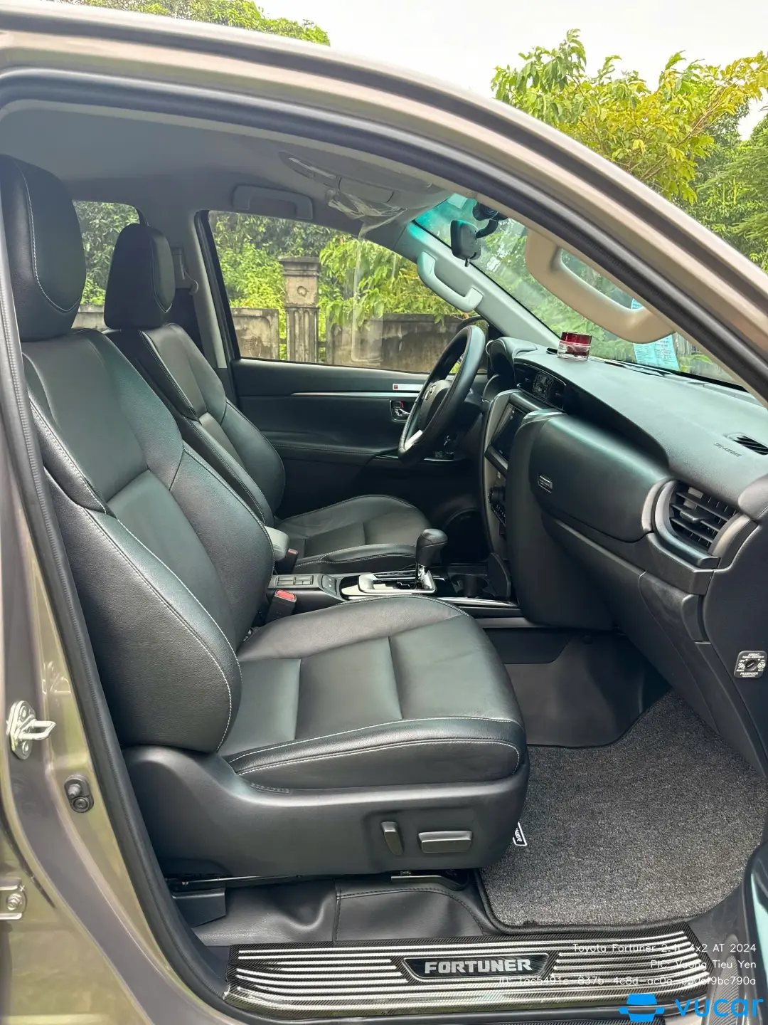 Toyota Fortuner 2.4L 4x2 AT 2024 - Nội thất 2