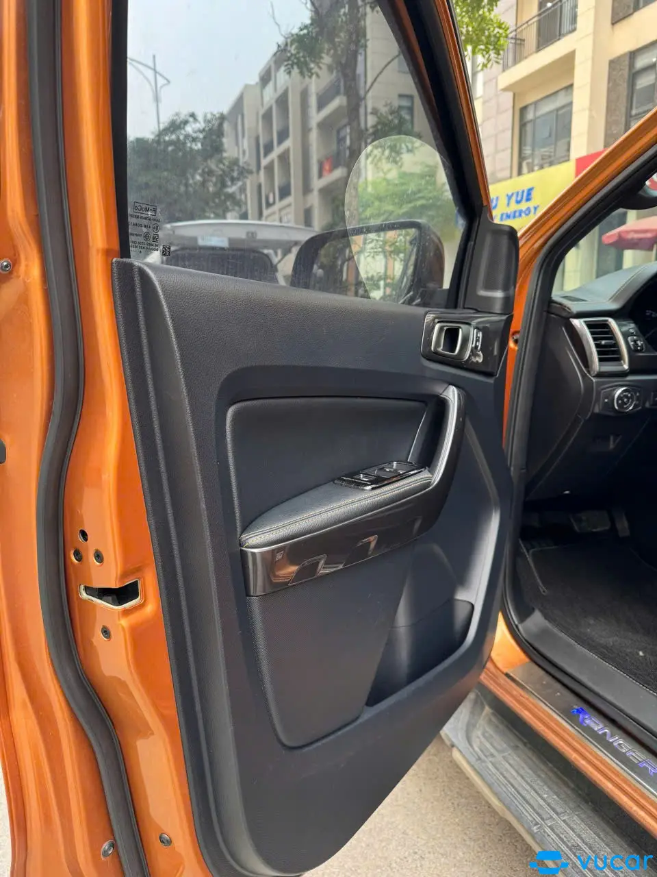 Ford Ranger Wildtrak 2.0L 4x4 AT 2018 - Nội thất 3