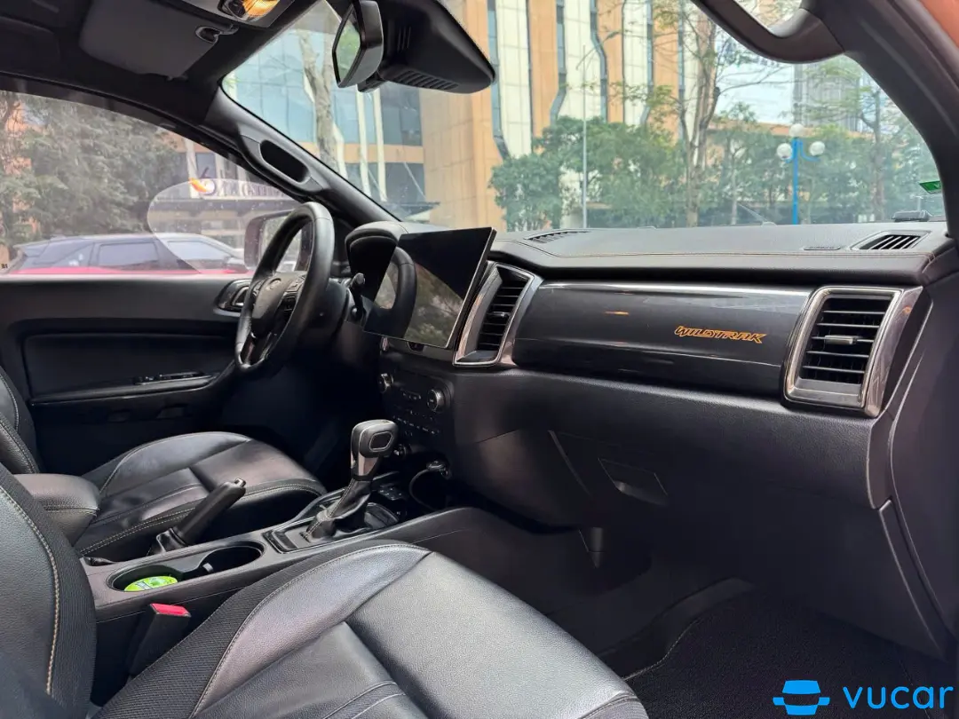 Ford Ranger Wildtrak 2.0L 4x4 AT 2018 - Nội thất 18