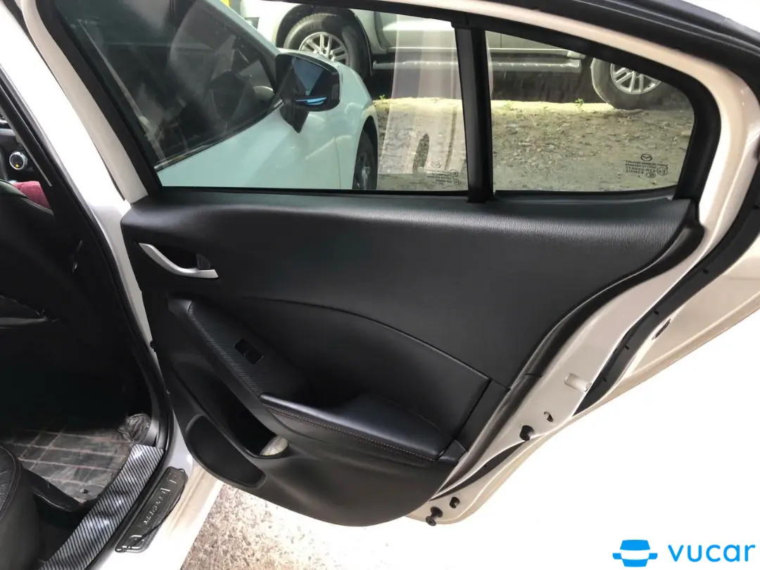 Mazda 3 1.5L Hatchback 2015 - Nội thất 4