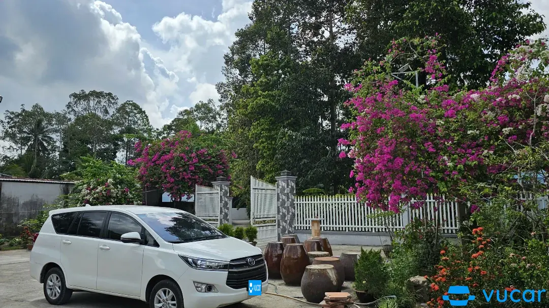 Toyota Innova E MT 2020 - Ngoại thất 2