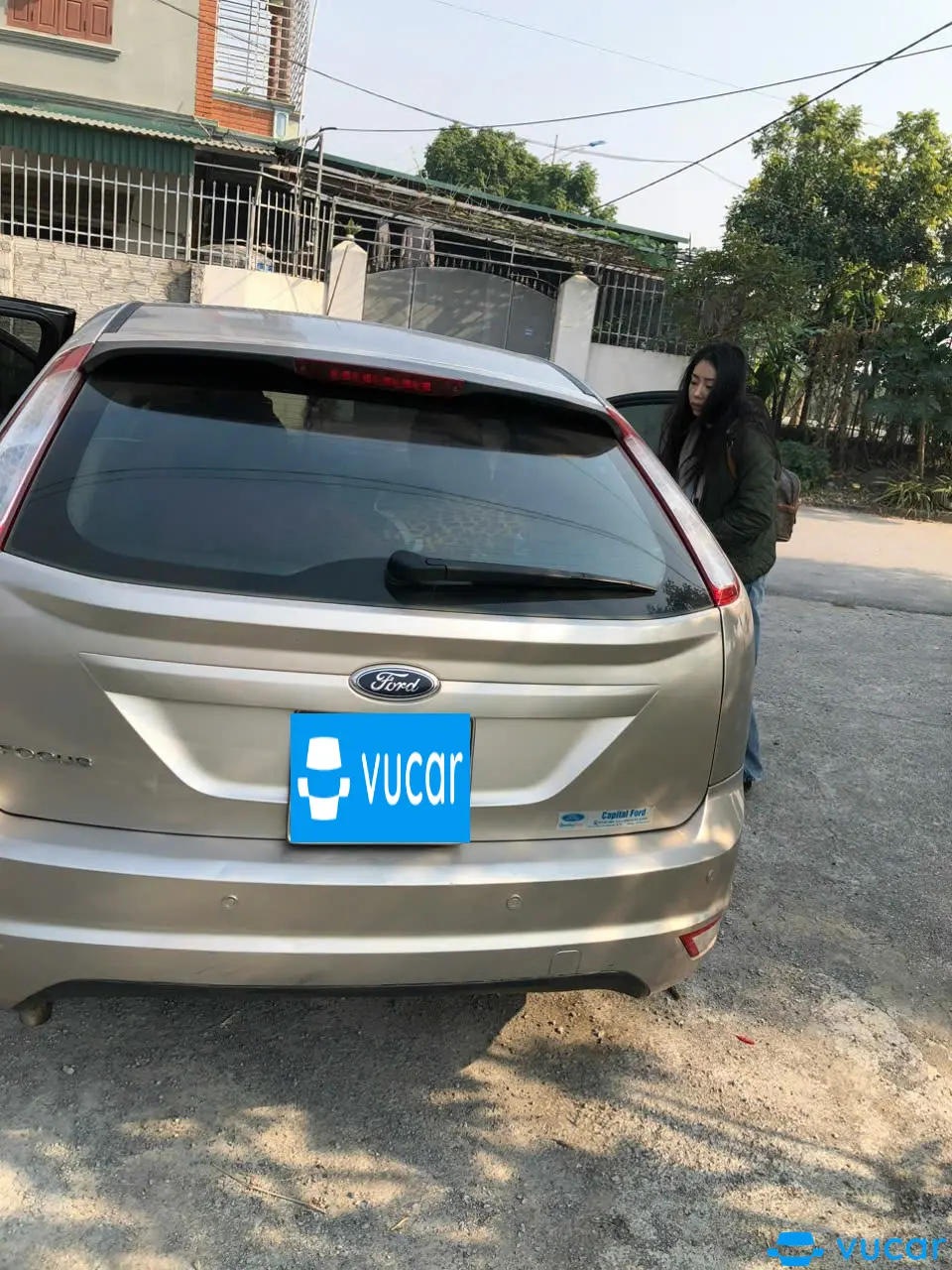 Ford Focus 1.8 AT 2011 - Ngoại thất 1
