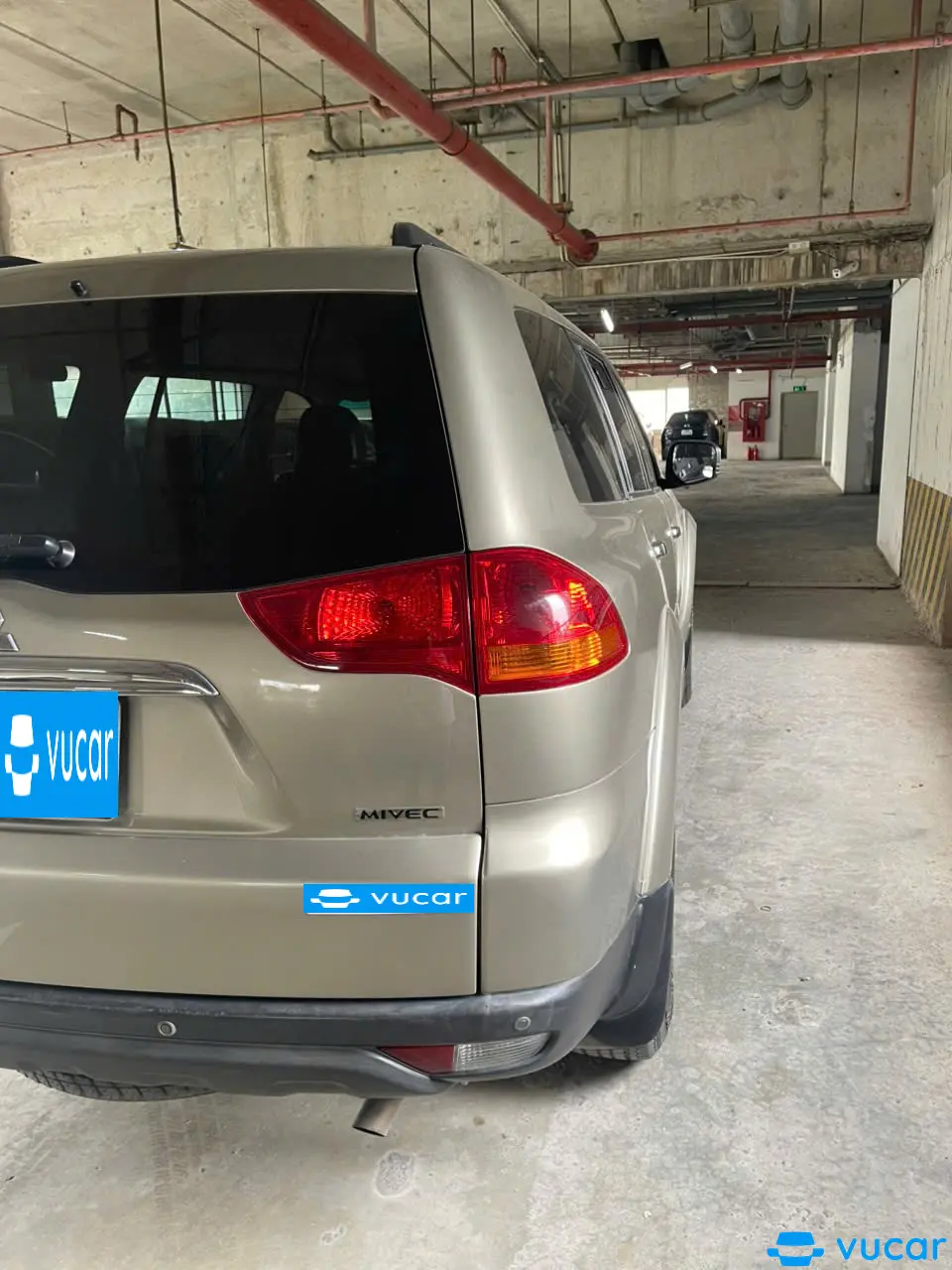 Mitsubishi Pajedo sport . 2012 - Ngoại thất 2