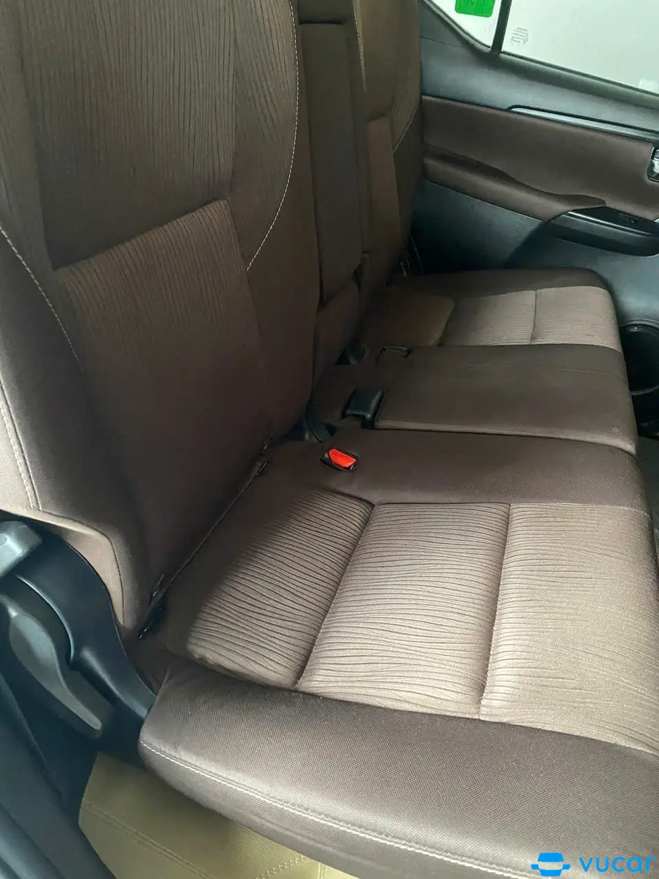 Toyota Fortuner 2.4G 4x2 AT 2020 - Nội thất 5