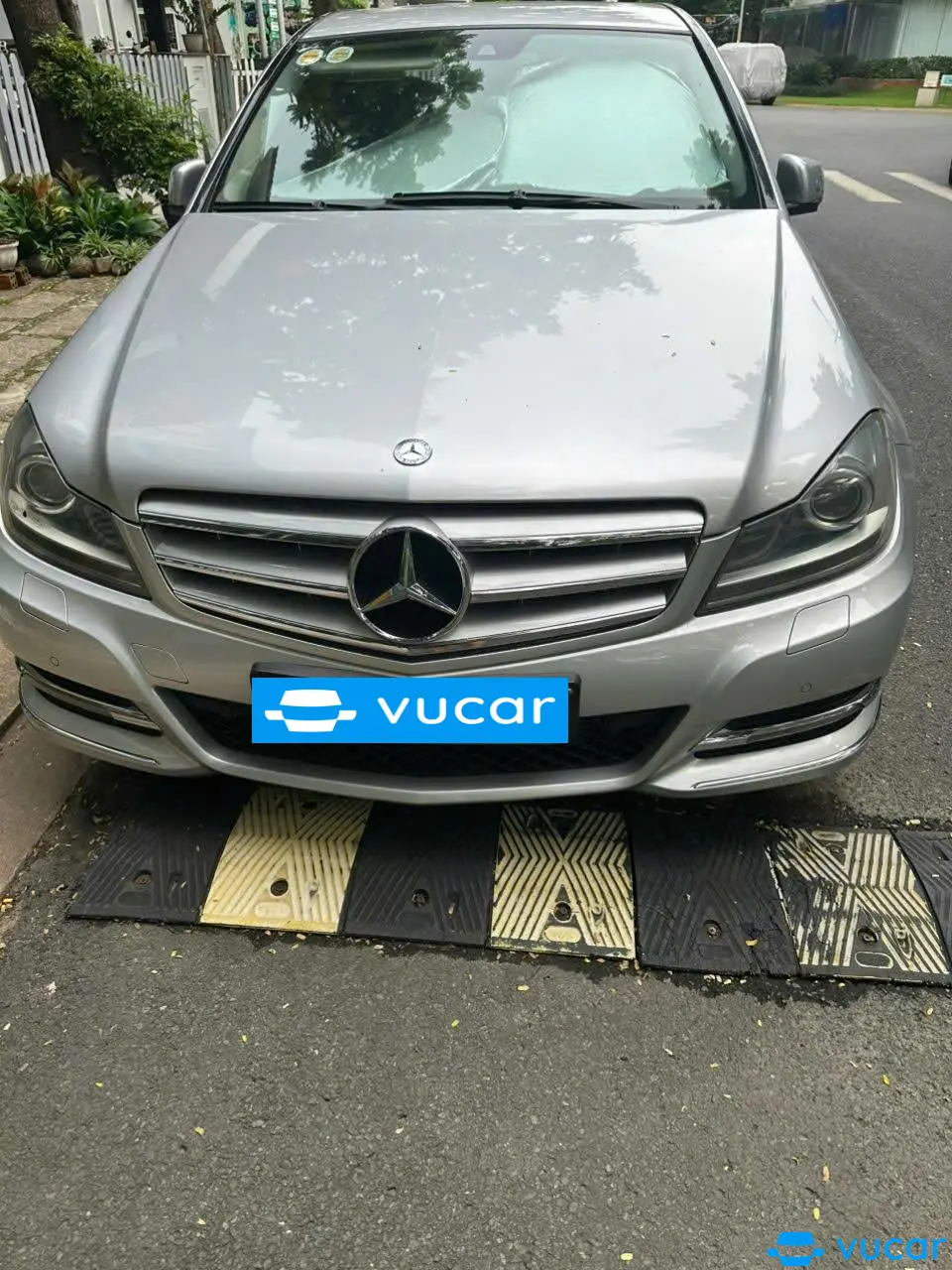 Mercedes C250 2011 - Ngoại thất 2
