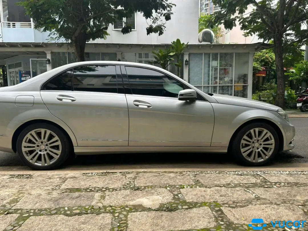 Mercedes C250 2011 - Ngoại thất 4