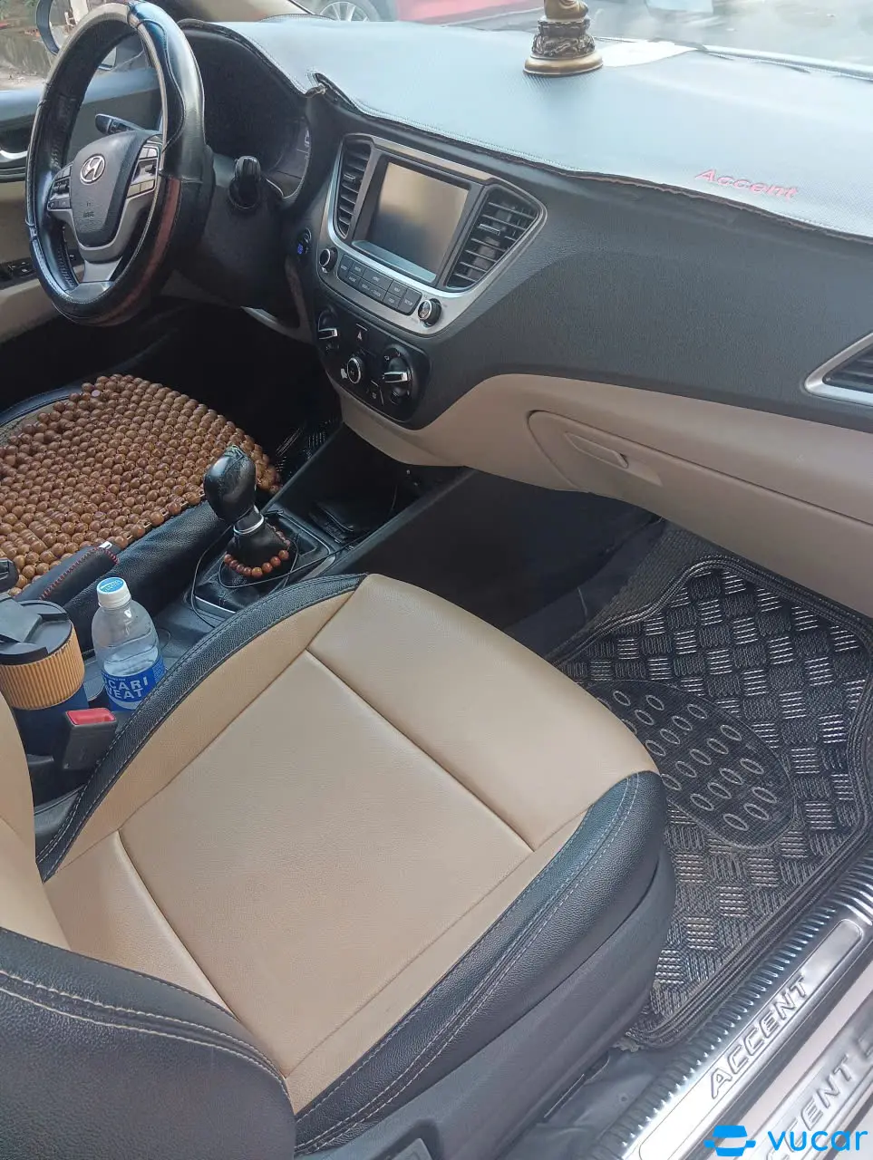 Hyundai Accent 1.4 MT 2018 - Nội thất 1