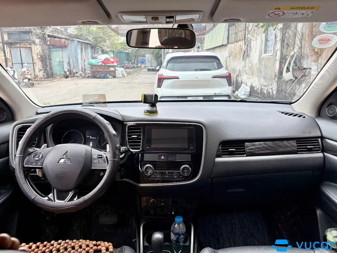 Mitsubishi Outlander 2.4 CVT Premium 2019 - Nội thất 1