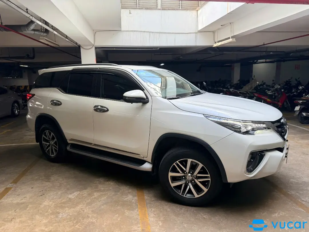 Ảnh xe Toyota Fortuner 2.8V 4x4 AT 2019