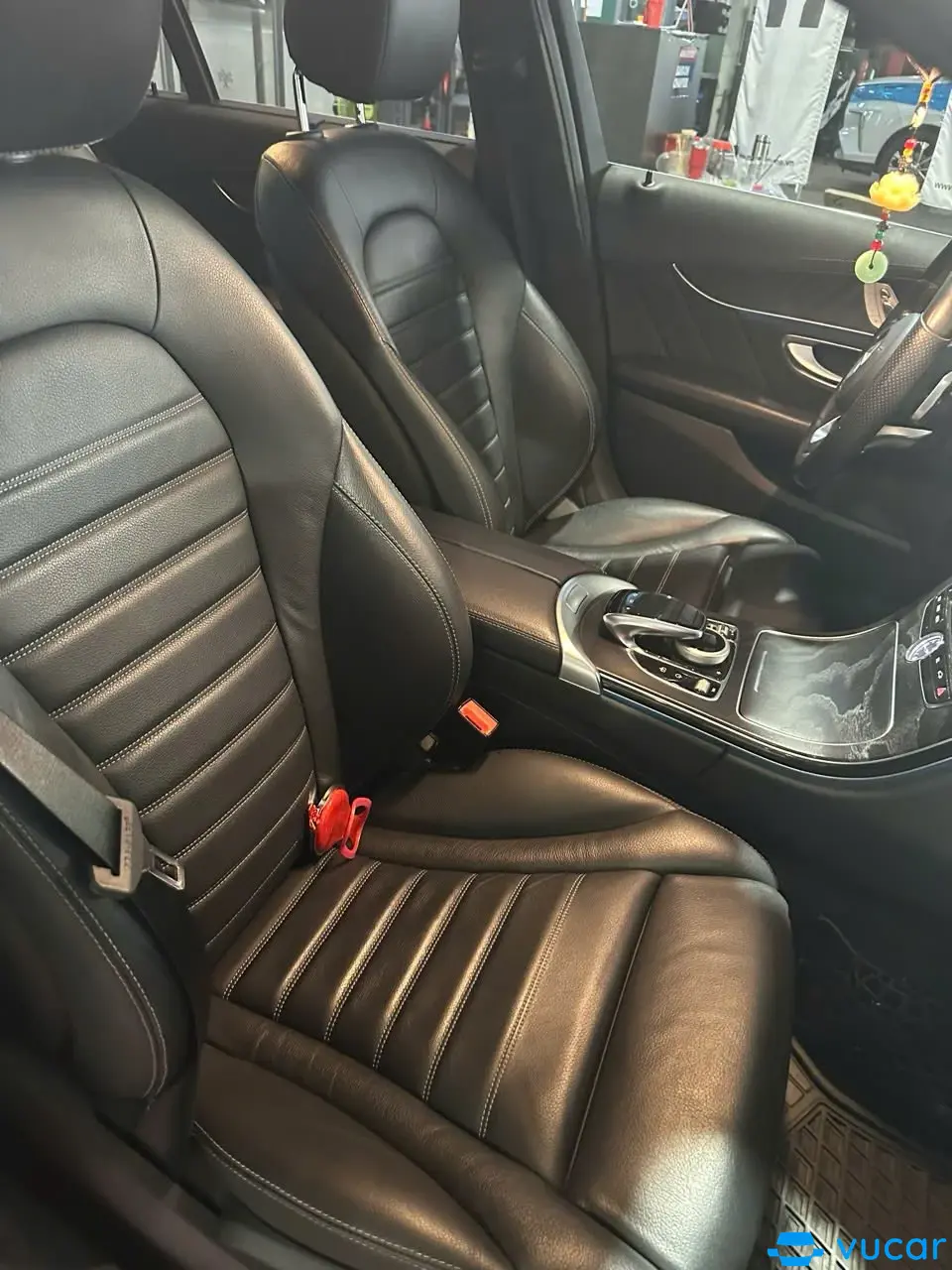 C250 amg merc 2015 trắng - Nội thất 3