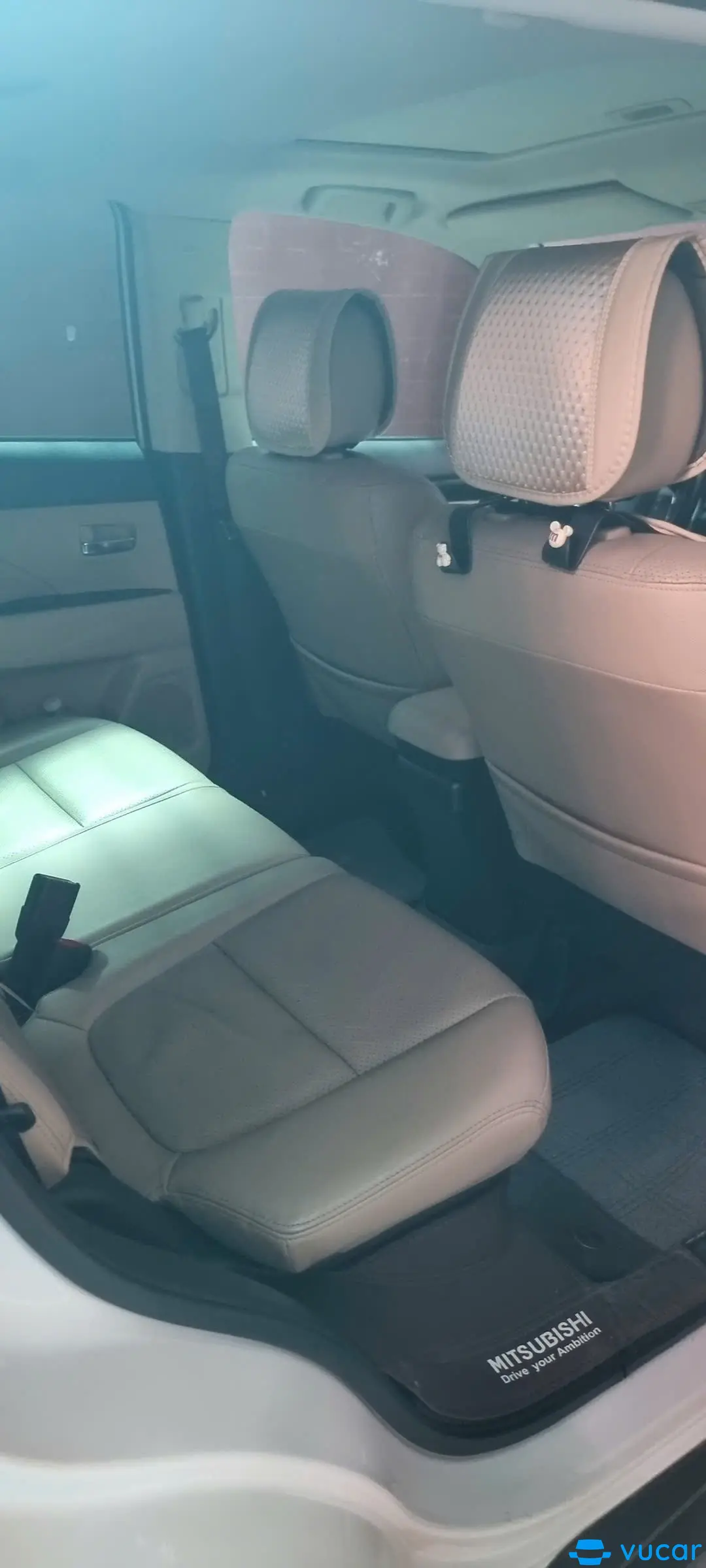 Mitsubishi Outlander 2.4 CVT Premium 2018 - Nội thất 2
