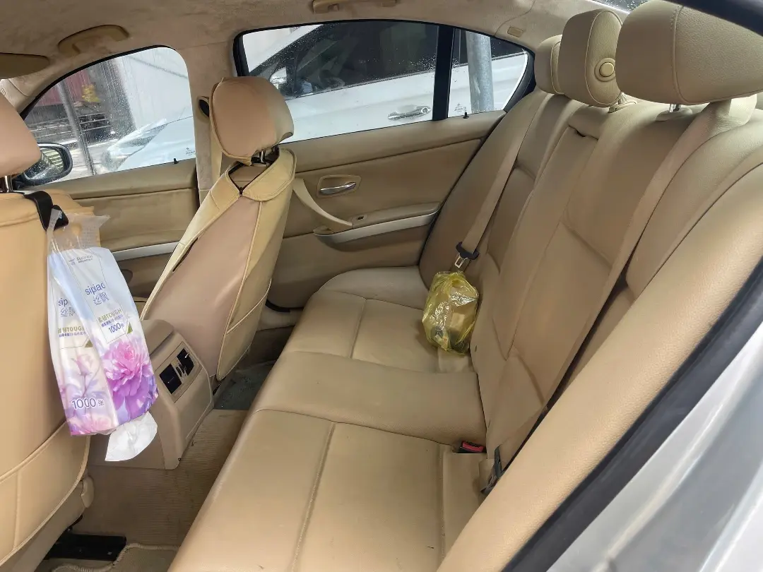 BMW 3 series 320i 2009 - Nội thất 3