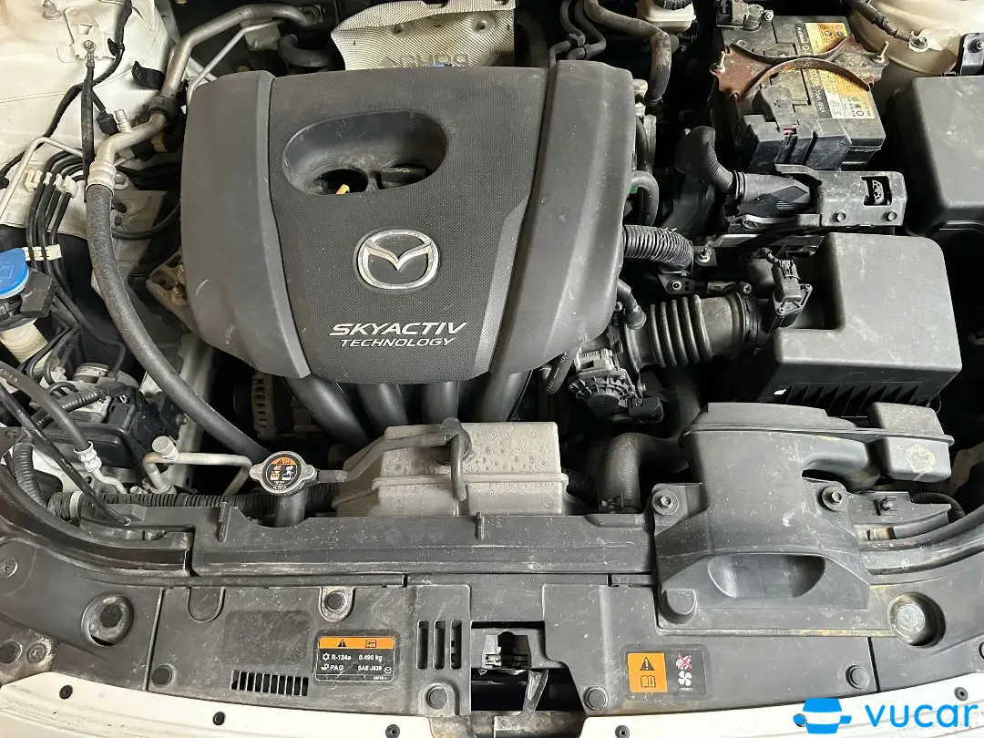 Mazda 3 MT 2016 - Khoang động cơ 1