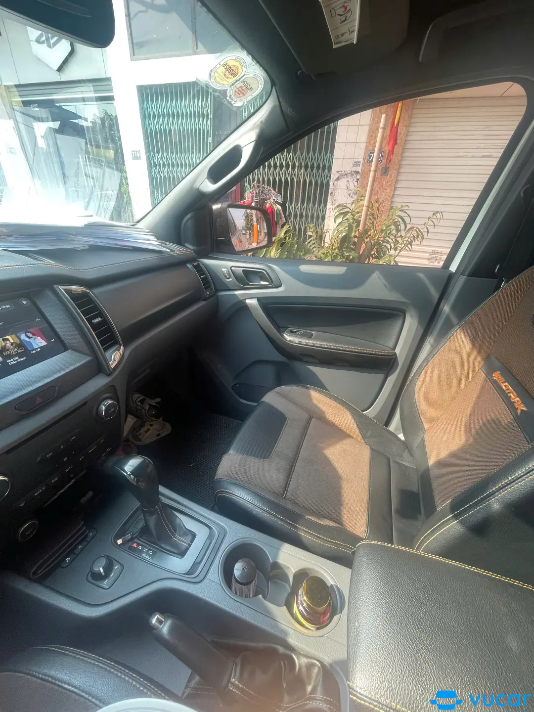 Ford Ranger Wildtrak 3.2 4x4 AT 2016 - Nội thất 1
