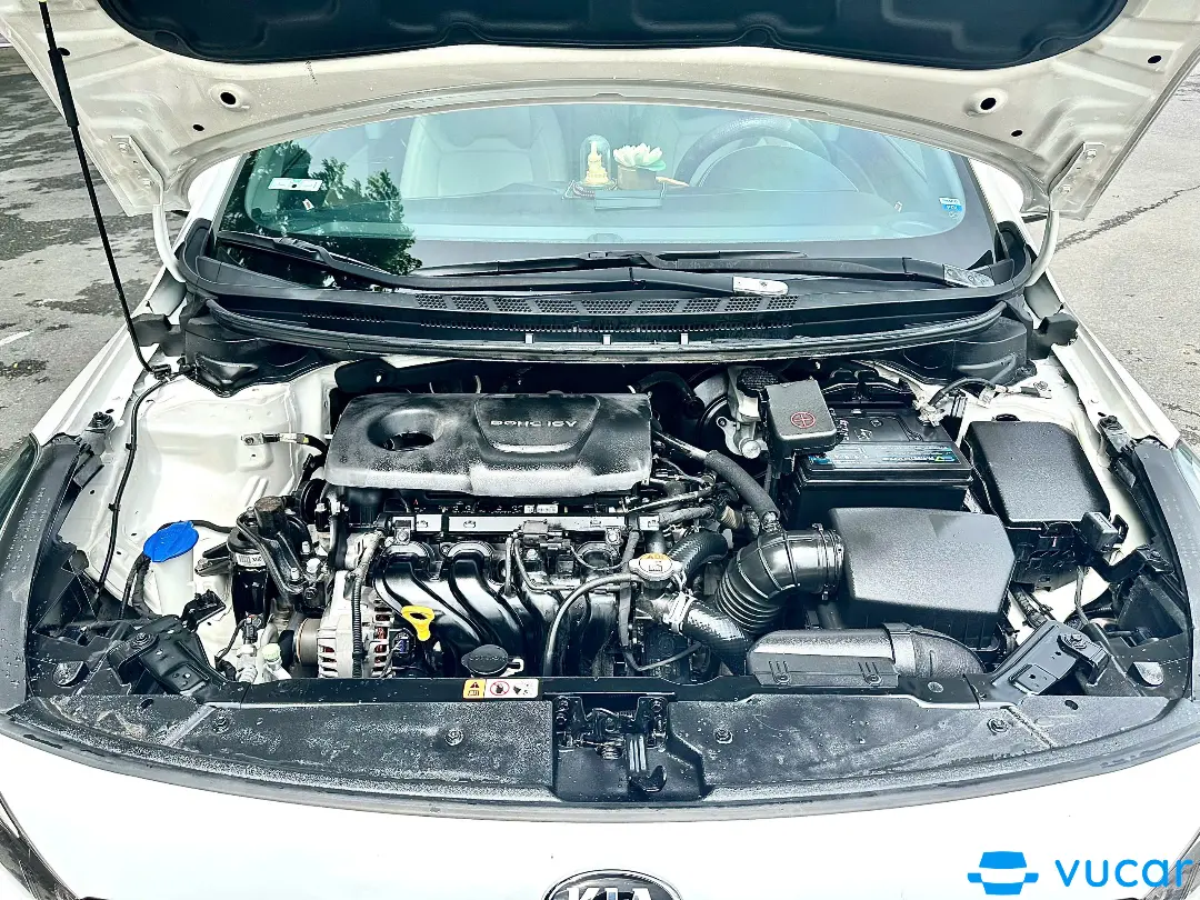 Kia Cerato 1.6 AT 2016 - Khoang động cơ 1