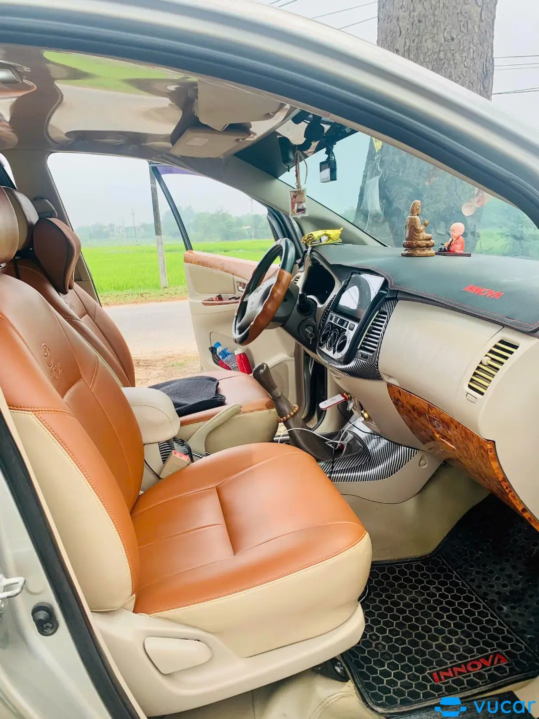 Toyota Innova 2.0 MT 2007 - Nội thất 4