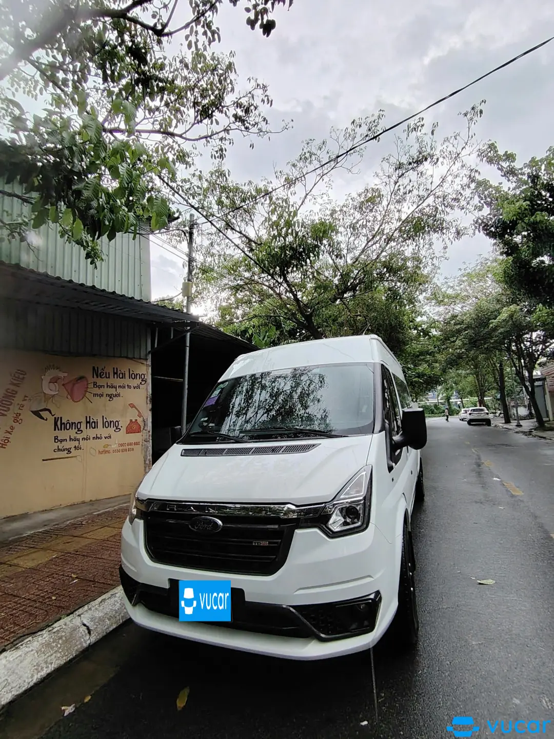 Ảnh xe fotransit 2024