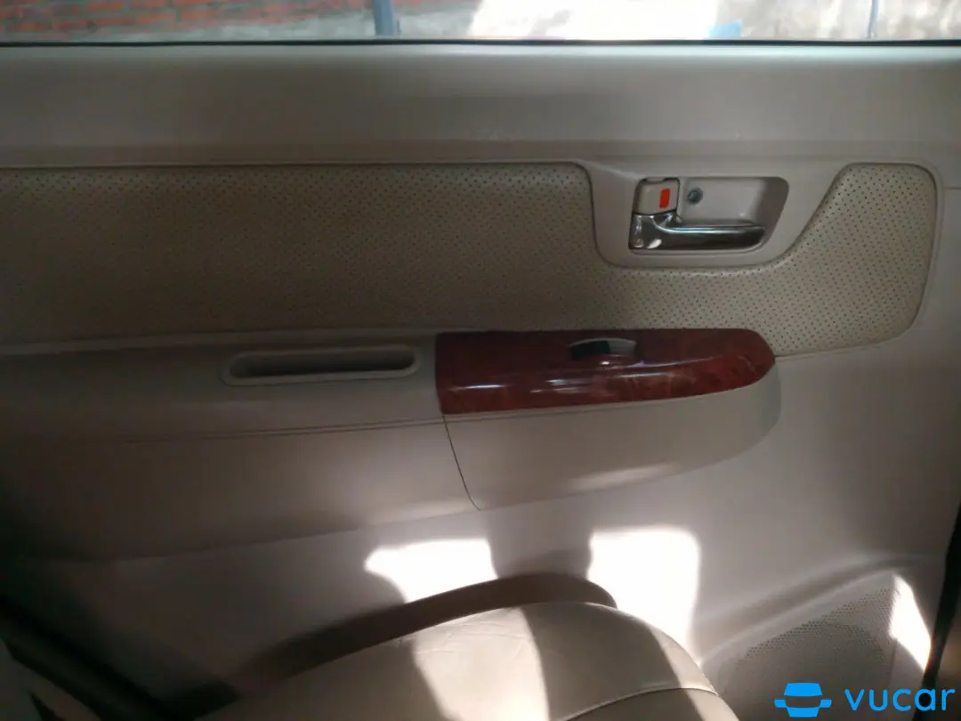 Toyota Fortuner SR5 2.7 AT 2007 - Nội thất 10