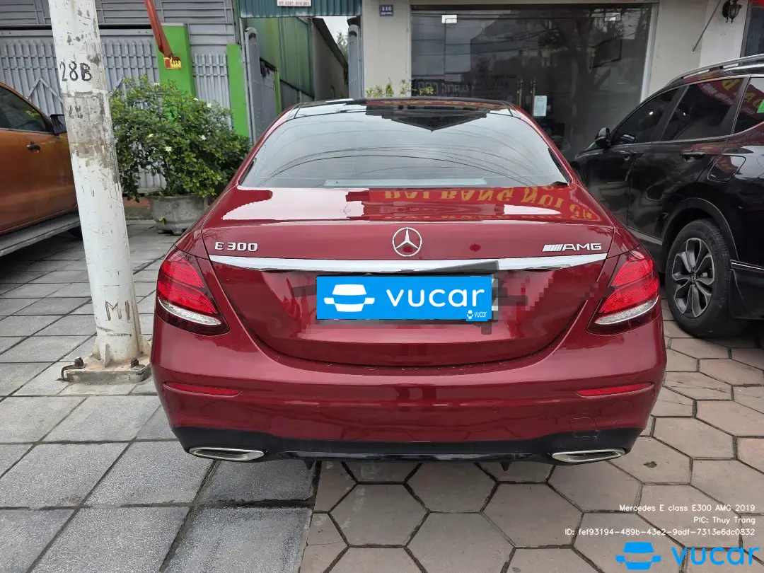 Mercedes E class E300 AMG 2019 - Ngoại thất 2