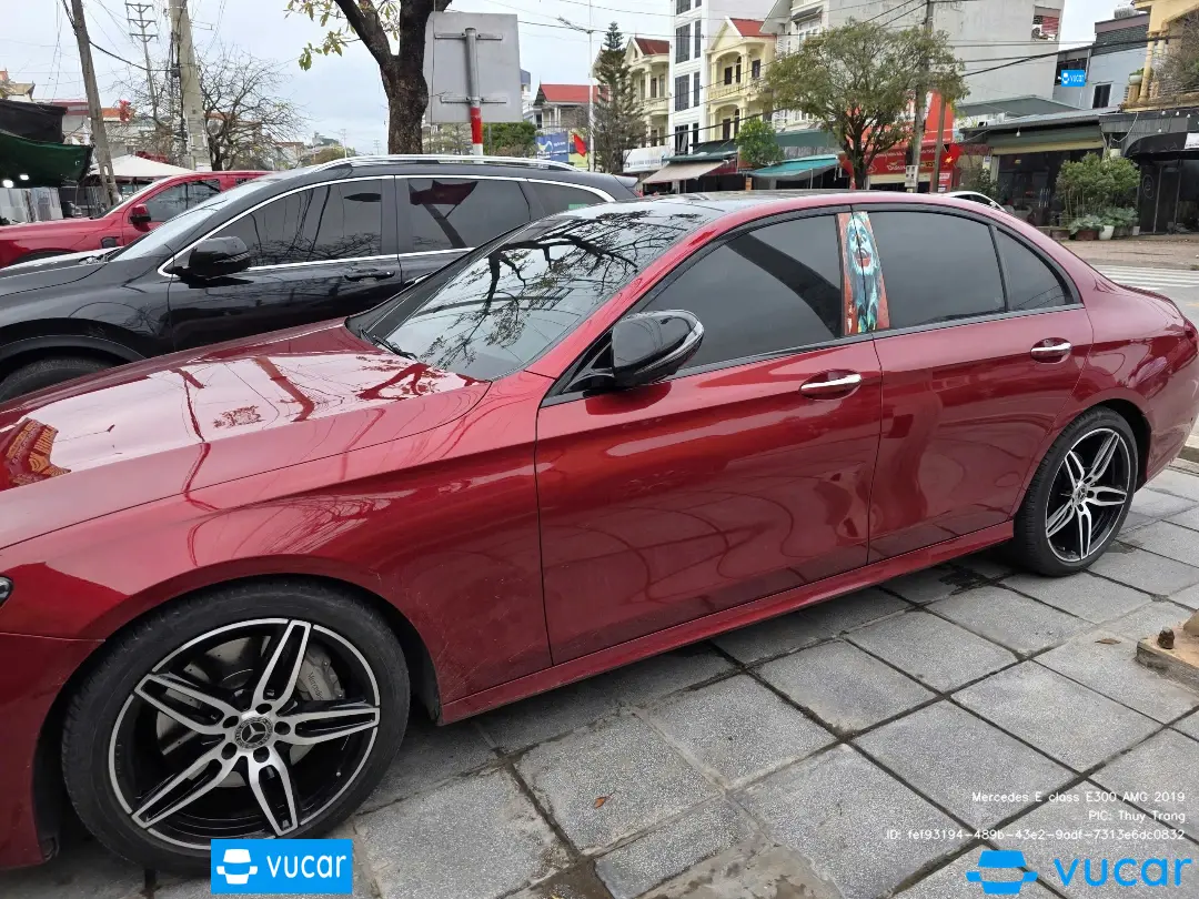 Mercedes E class E300 AMG 2019 - Ngoại thất 3