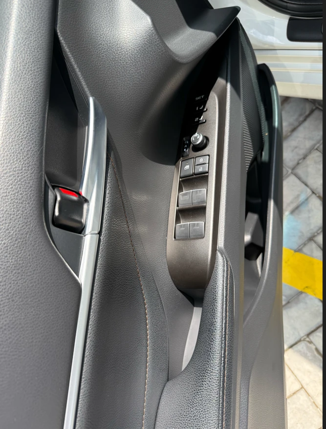 Toyota Camry 2.0Q 2022 - Nội thất 5