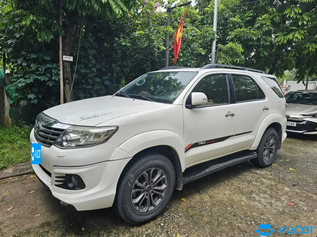 Toyota Fortuner TRD Sportivo 4x4 AT 2016 - Ngoại thất 1