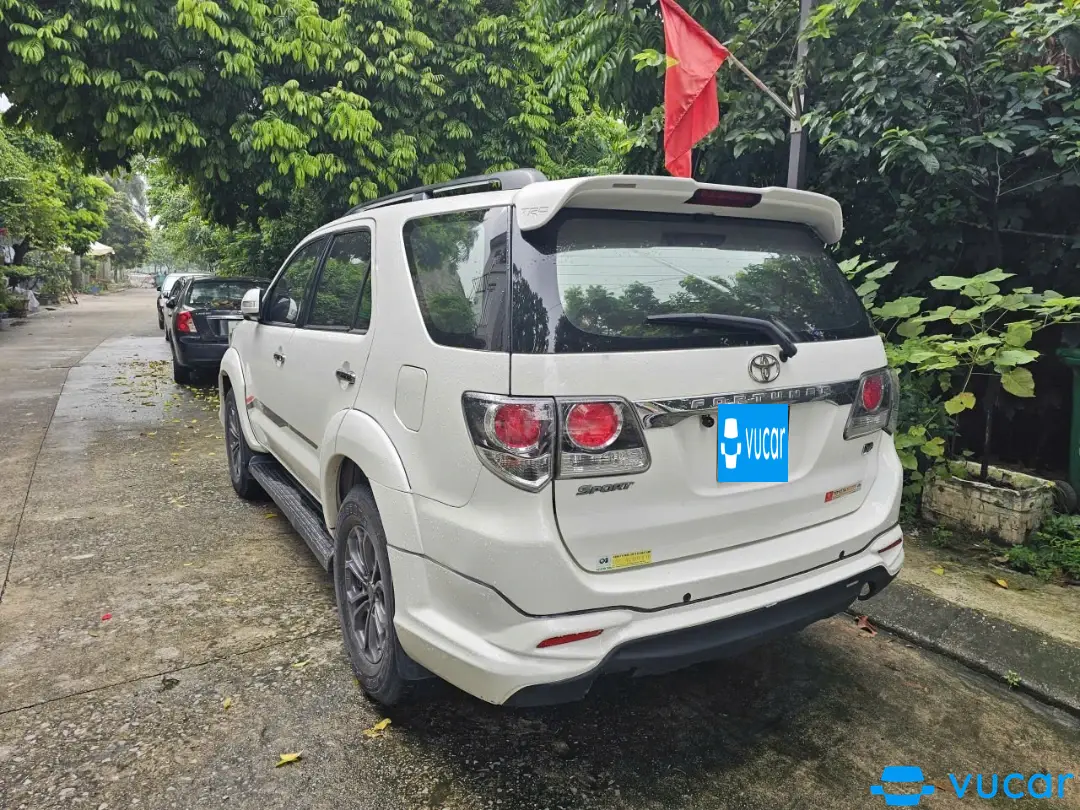 Toyota Fortuner TRD Sportivo 4x4 AT 2016 - Ngoại thất 4