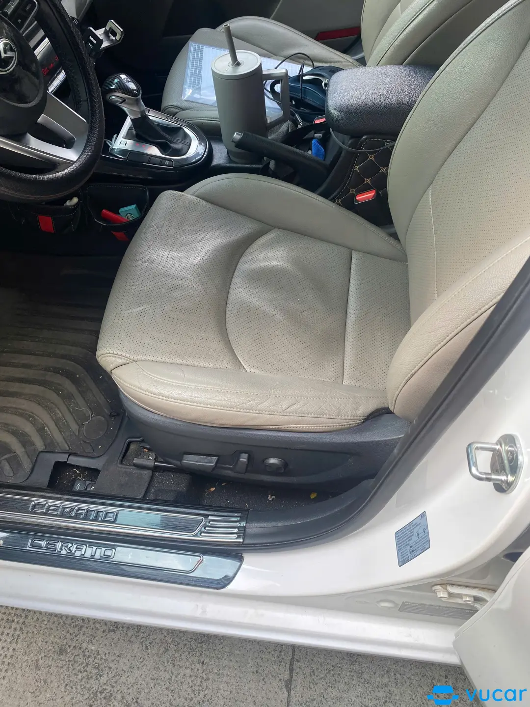 Kia Cerato 1.6 AT Luxury 2019 - Nội thất 4