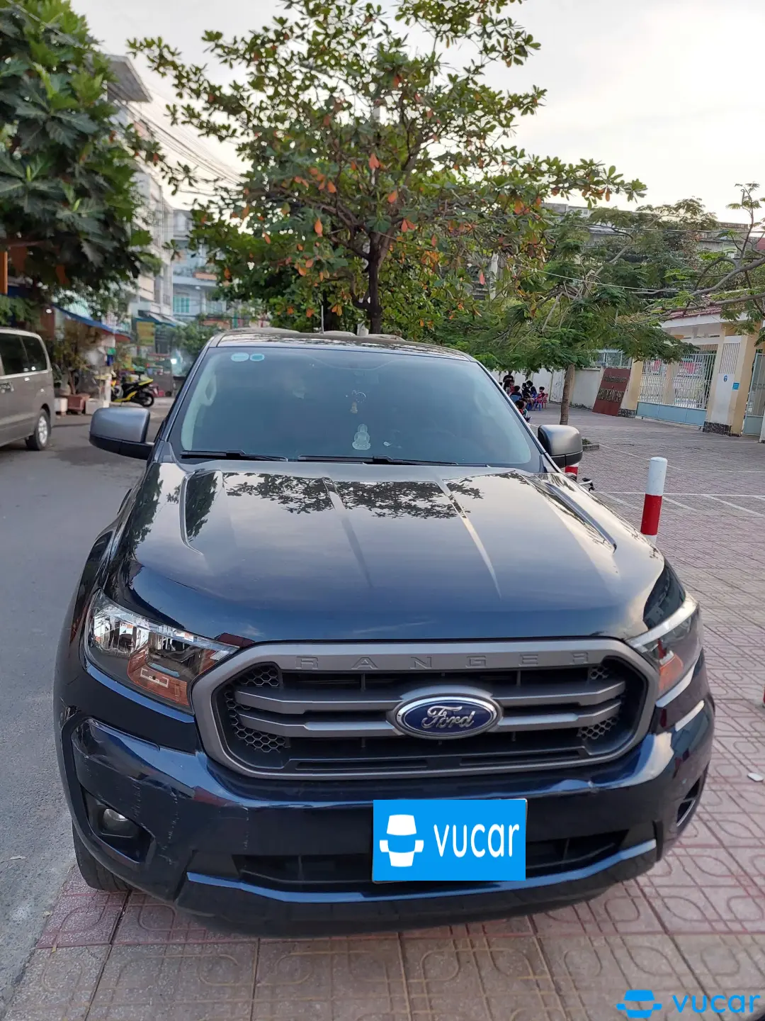 Ảnh xe Ford Ranger XLS 2.2L 4x2 AT 2020