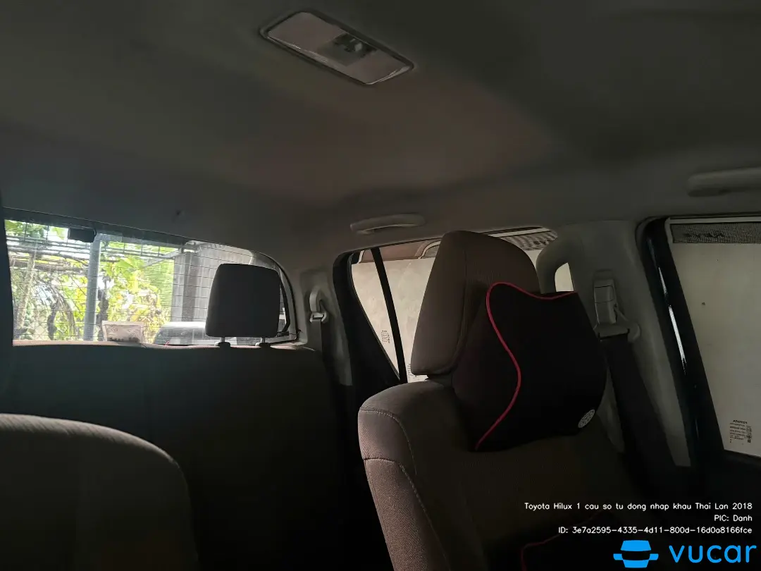 Toyota Hilux 1 cầu số tự động nhập khẩu Thái Lan 2018 - Nội thất 5