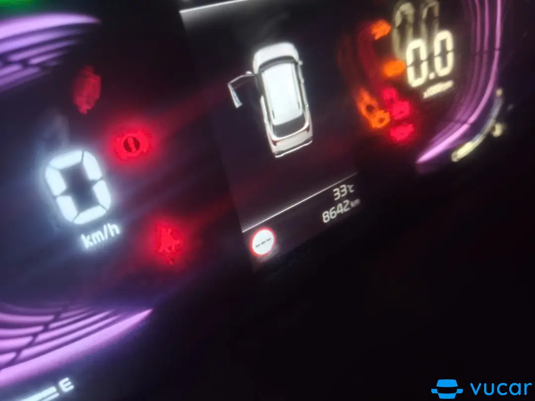 Kia Carens 1.5G Luxury 2025 - Nội thất 1