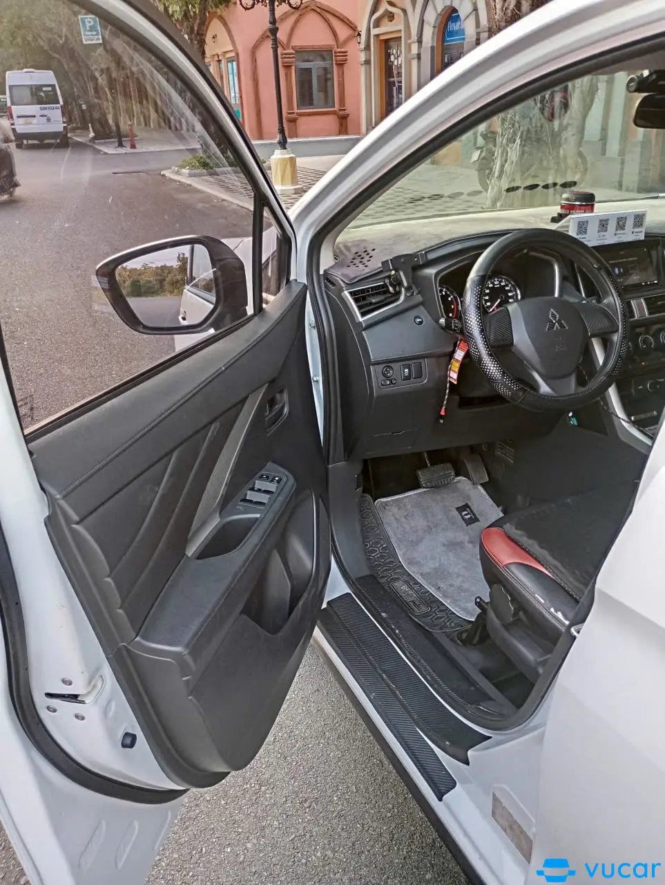 Mitsubishi Xpander 1.5 AT 2022 - Nội thất 1