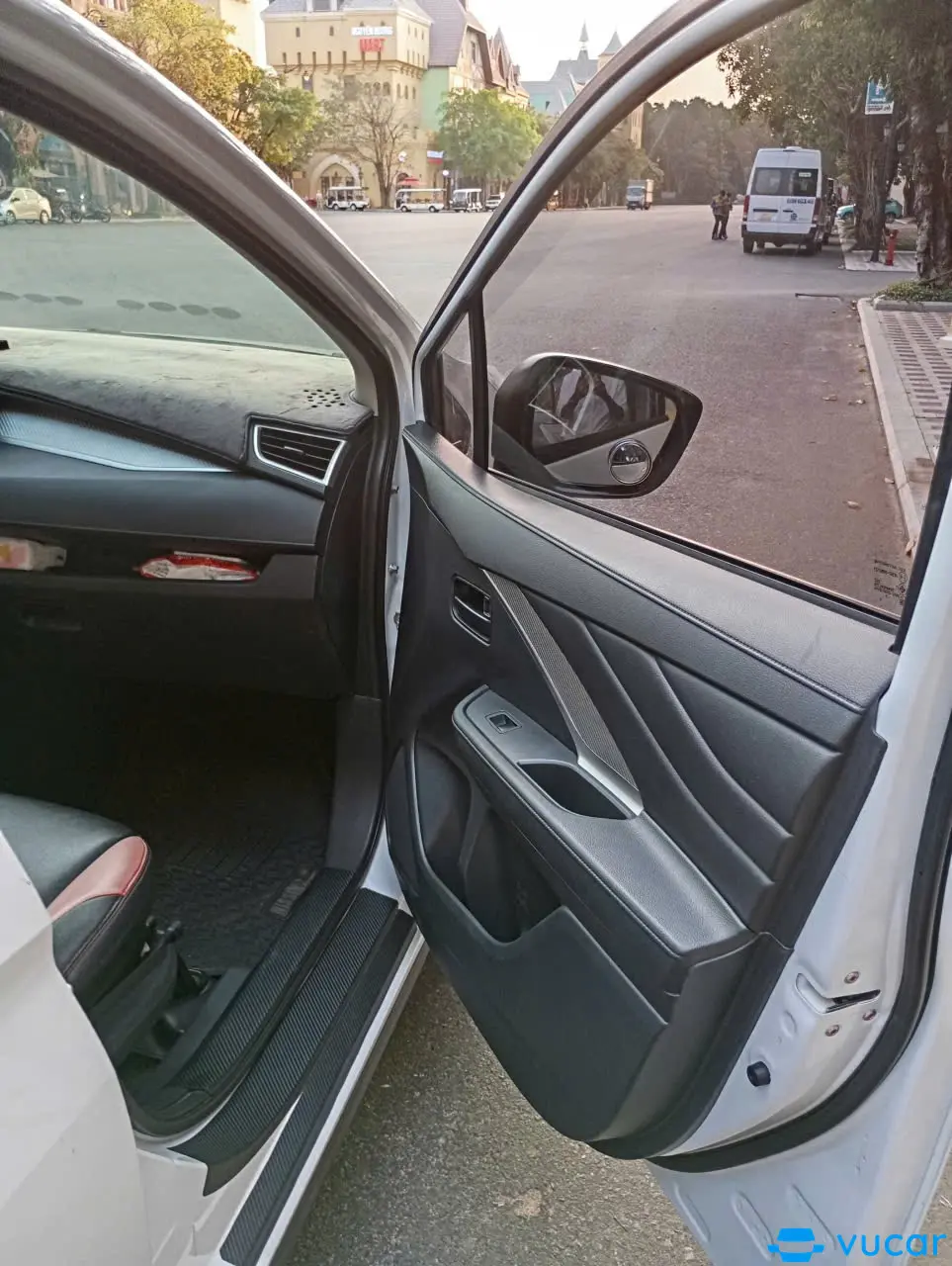 Mitsubishi Xpander 1.5 AT 2022 - Nội thất 8
