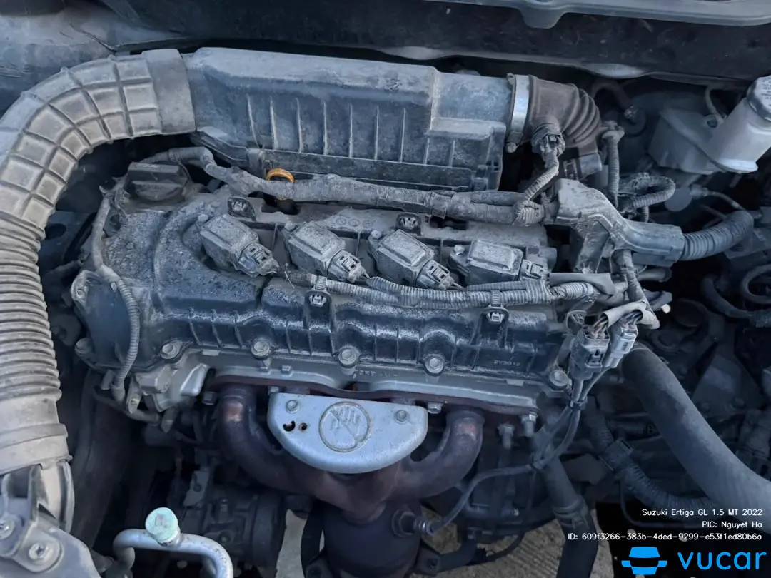 Suzuki Ertiga GL 1.5 MT 2022 - Khoang động cơ 1