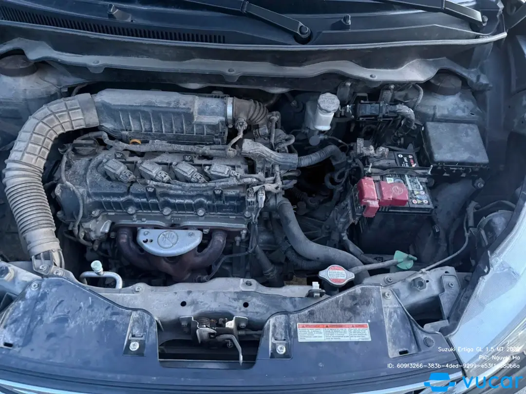 Suzuki Ertiga GL 1.5 MT 2022 - Khoang động cơ 3