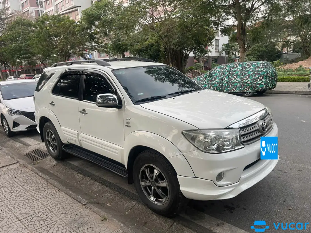 Fortuner - Ngoại thất 2