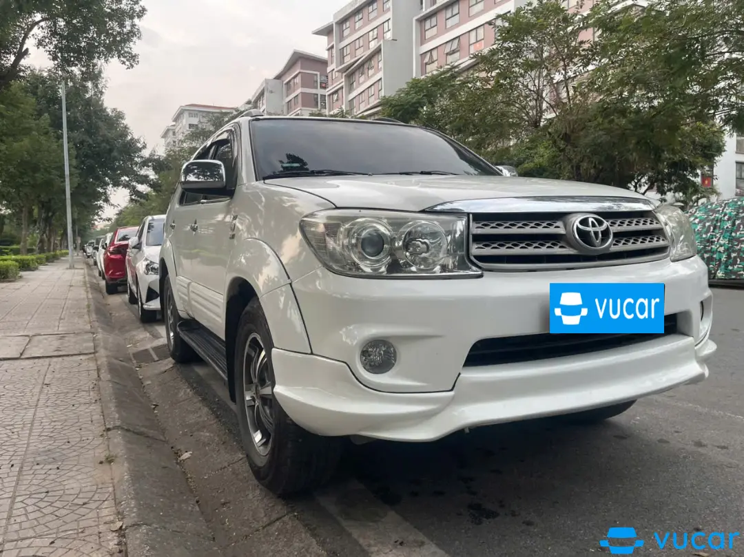 Fortuner - Ngoại thất 3