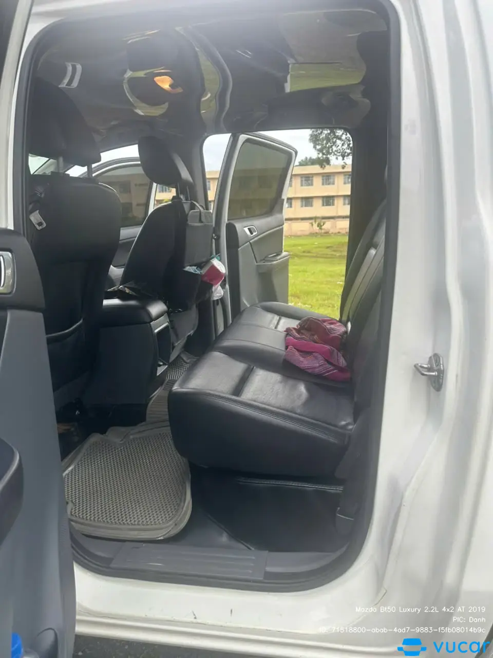 Mazda Bt50 Luxury 2.2L 4x2 AT 2019 - Nội thất 2