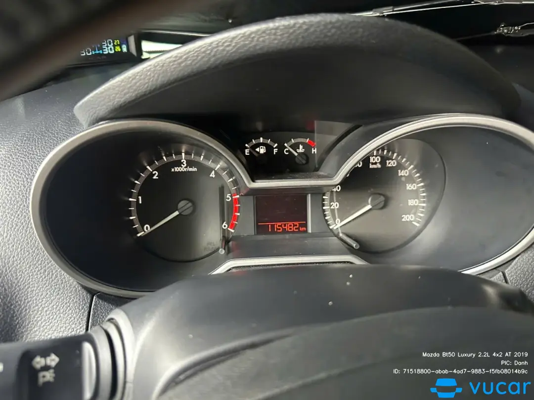 Mazda Bt50 Luxury 2.2L 4x2 AT 2019 - Nội thất 5