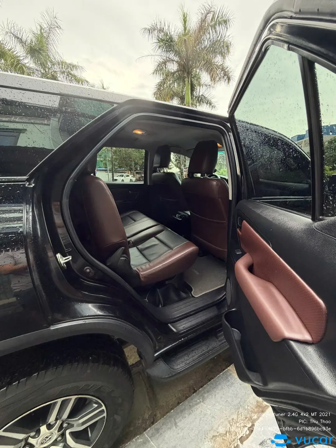 Toyota Fortuner 2.4G 4x2 MT 2021 - Nội thất 3